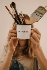 Künstlerin Mirasdiy