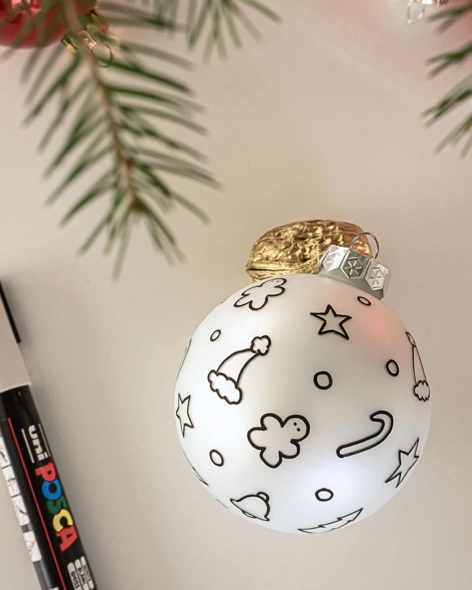 Weihnachtskugeln bemalen 5+ einfache Ideen